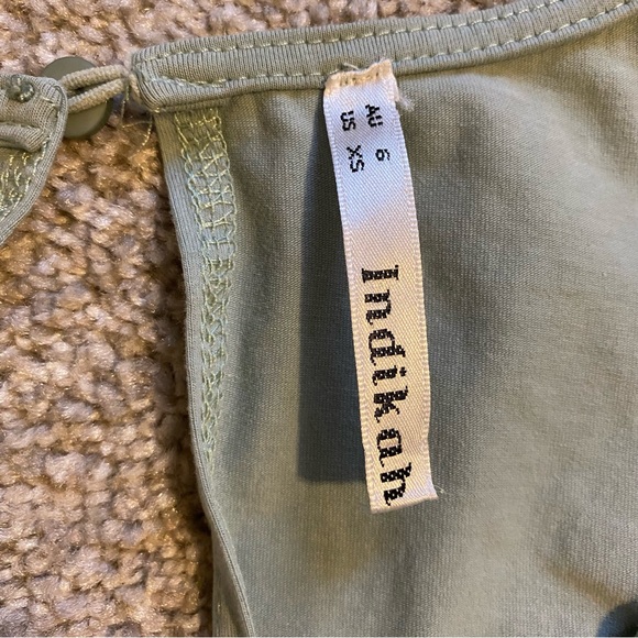 Dress - Picture 3 of 3